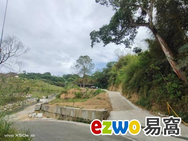 卓蘭近學校公車贈屋地