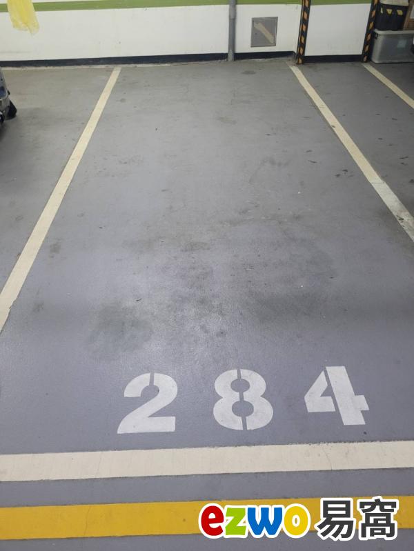  台中市內pu超大優質停車位 24小時保全管理 專人清潔打掃